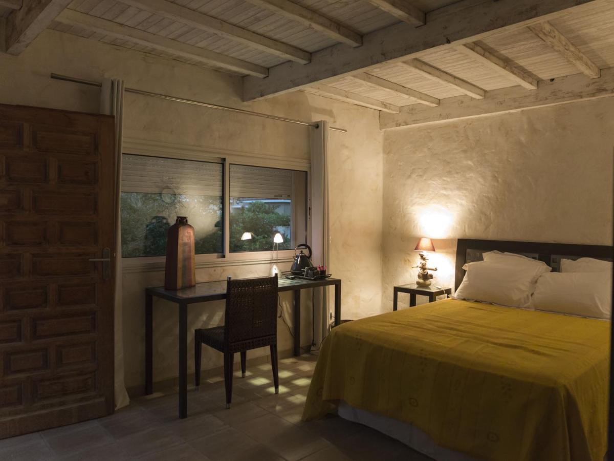 Hotel La Casa Nert Millas Habitación foto